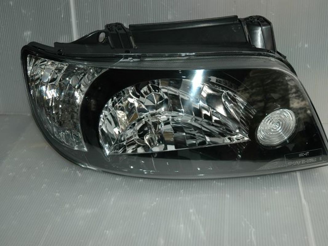 2002-2006/09 MATRIX 黑框 大燈 (停產)